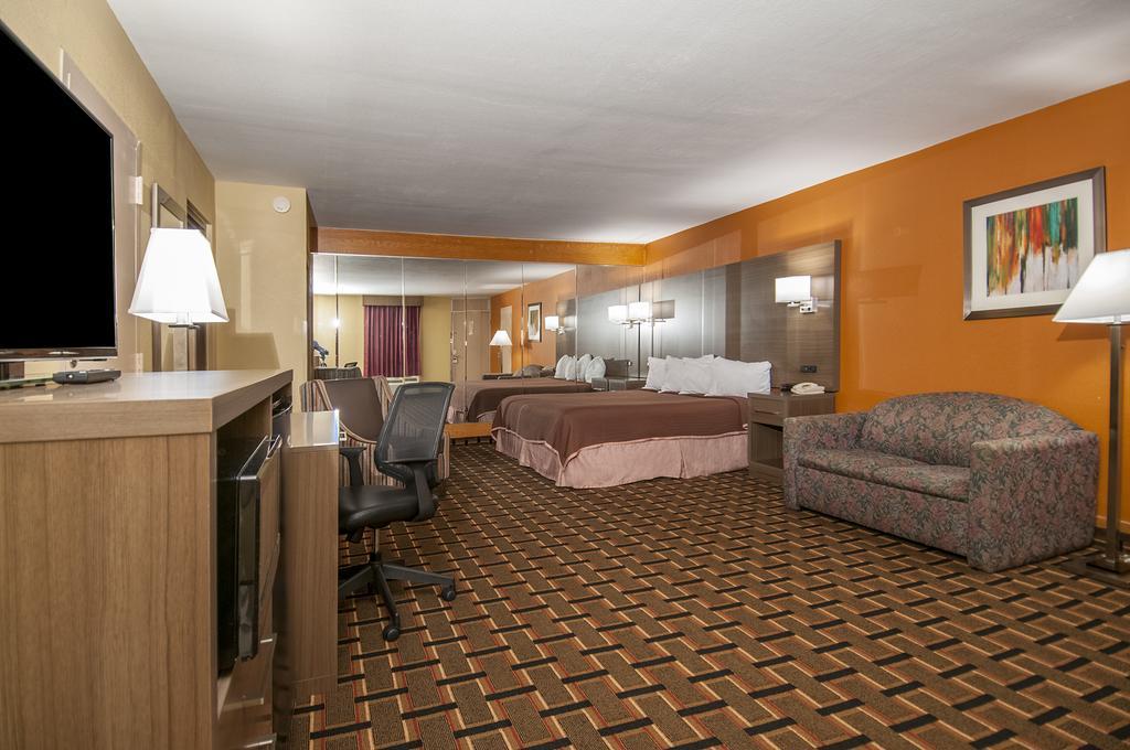 Howard Johnson By Wyndham Conway Exterior photo
