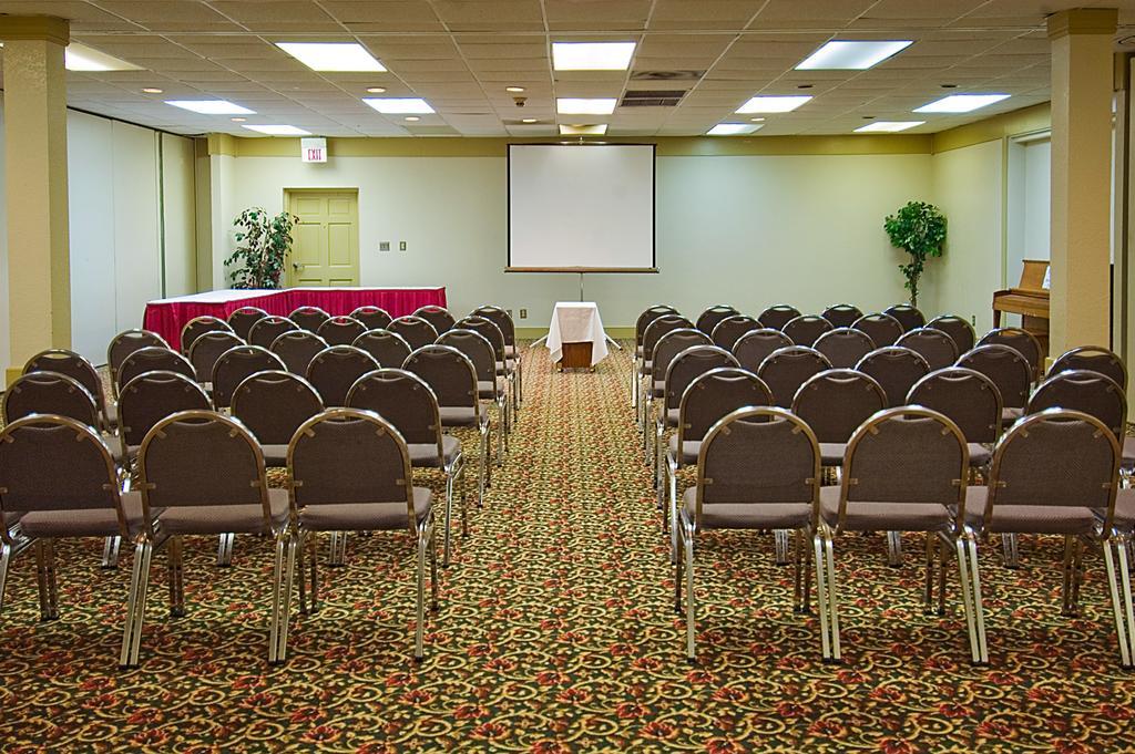Howard Johnson By Wyndham Conway Facilities photo